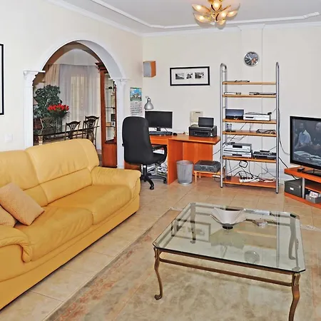 Madrina Villa