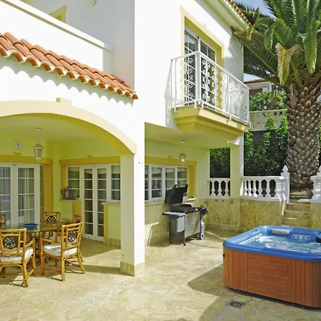 Villa Madrina Chayofa